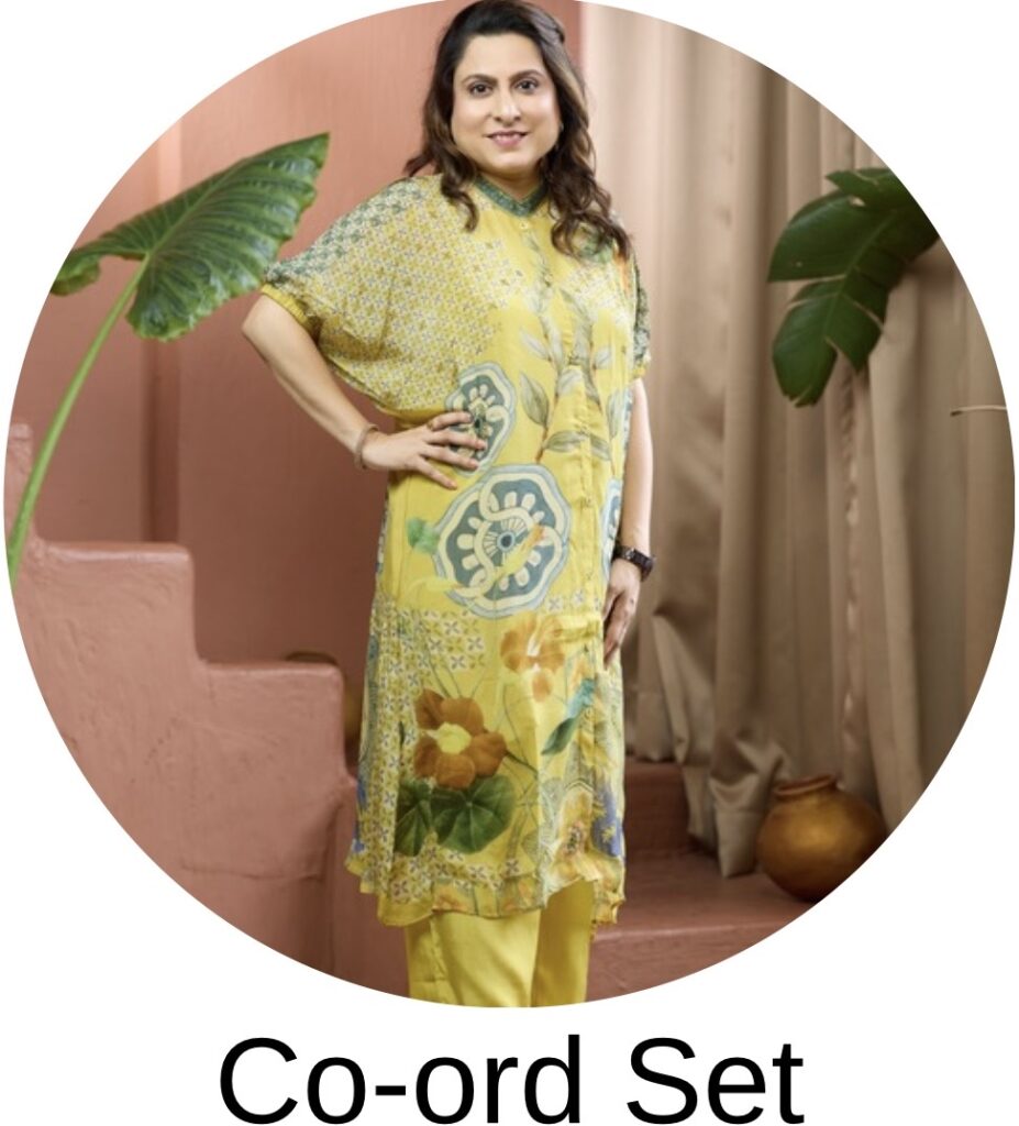 cotton set with side pleats blue & white